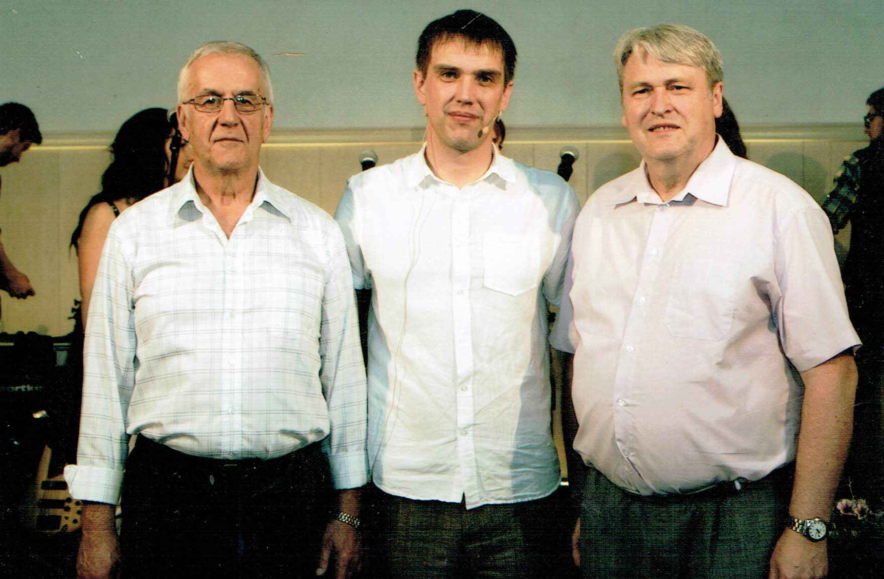 Koguduse 120. sünnipäeval vasakult: Meelis Etti, Gunnar Kotiesen, Peeter Roosimaa