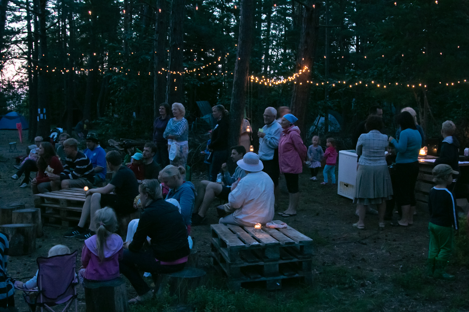 Karmeli koguduse laager: Omadega metsas 2. Kohvikuõhtu