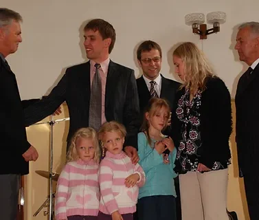 Alates 2008. sügisest teenib kogudust vanempastorina Gunnar Kotiesen